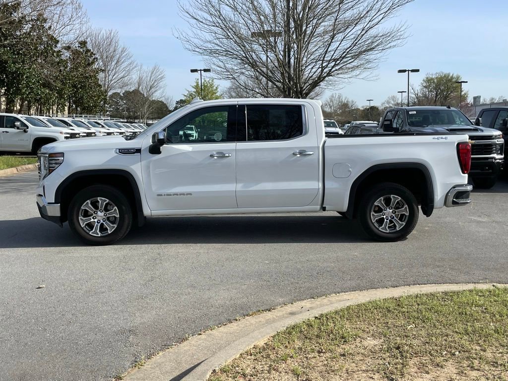 Used 2025 GMC Sierra 1500 SLT AWD/4WD image 4