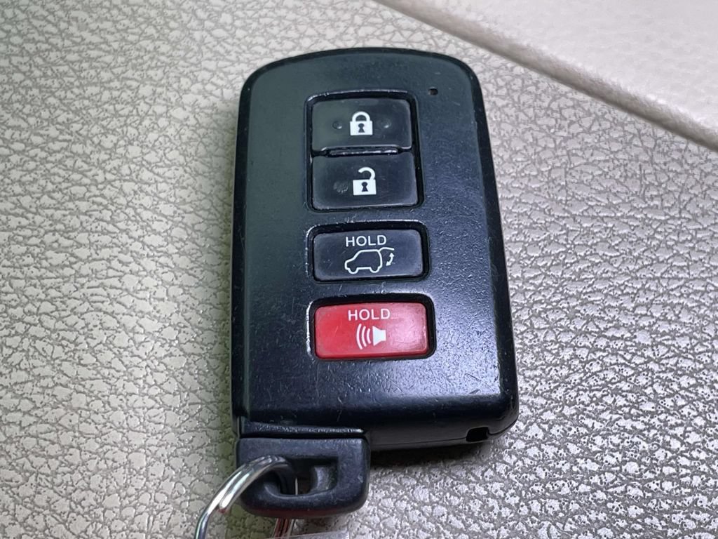 Used 2015 Toyota Highlander XLE AWD/4WD image 37