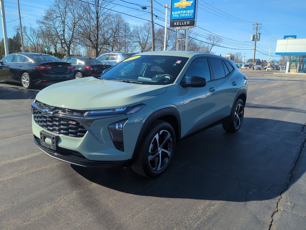 Certified 2024 Chevrolet Trax RS w/ Driver Confidence Package image 4