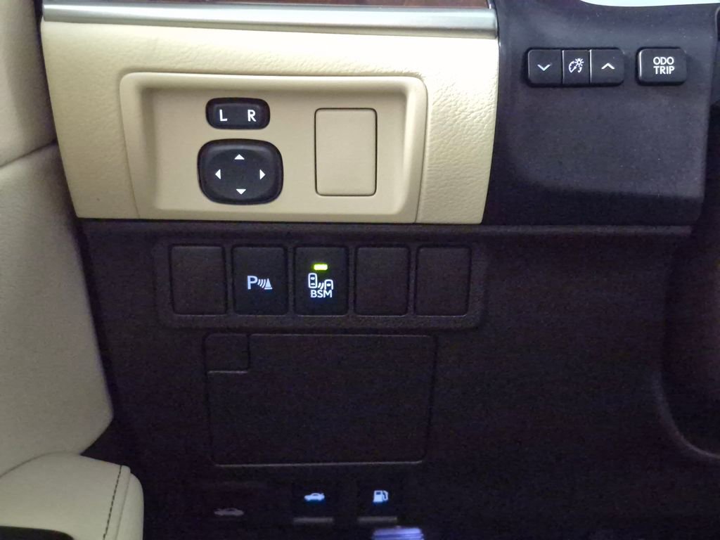Used 2016 Lexus ES 350 w/ Premium Package w/Wood Trim image 16
