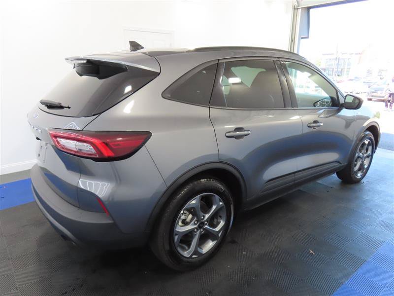 Used 2025 Ford Escape ST-Line FWD image 13