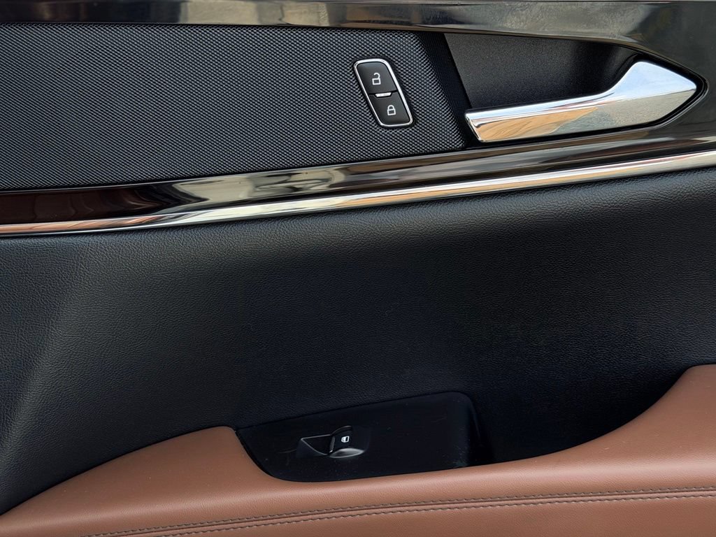 Used 2023 Lincoln Nautilus Reserve AWD/4WD image 19