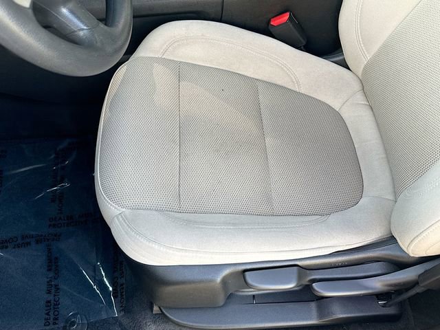 Used 2023 Chevrolet Traverse LS image 19