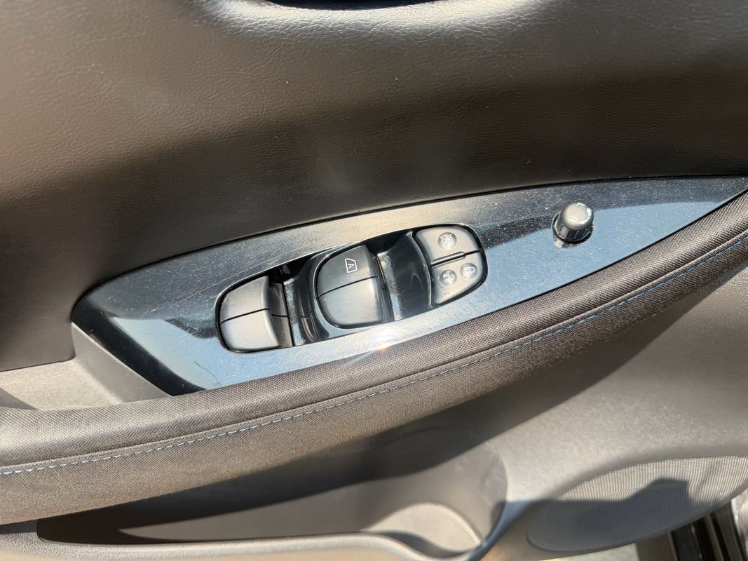 Used 2018 Nissan Leaf SV w/ Protection Package FWD image 20