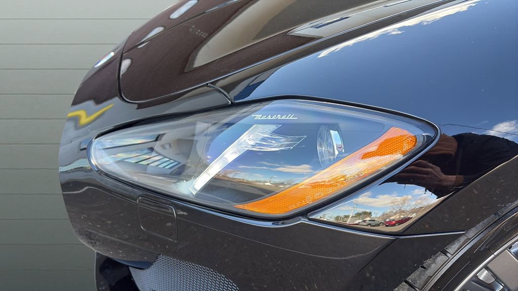 Used 2015 Maserati GranTurismo MC image 24