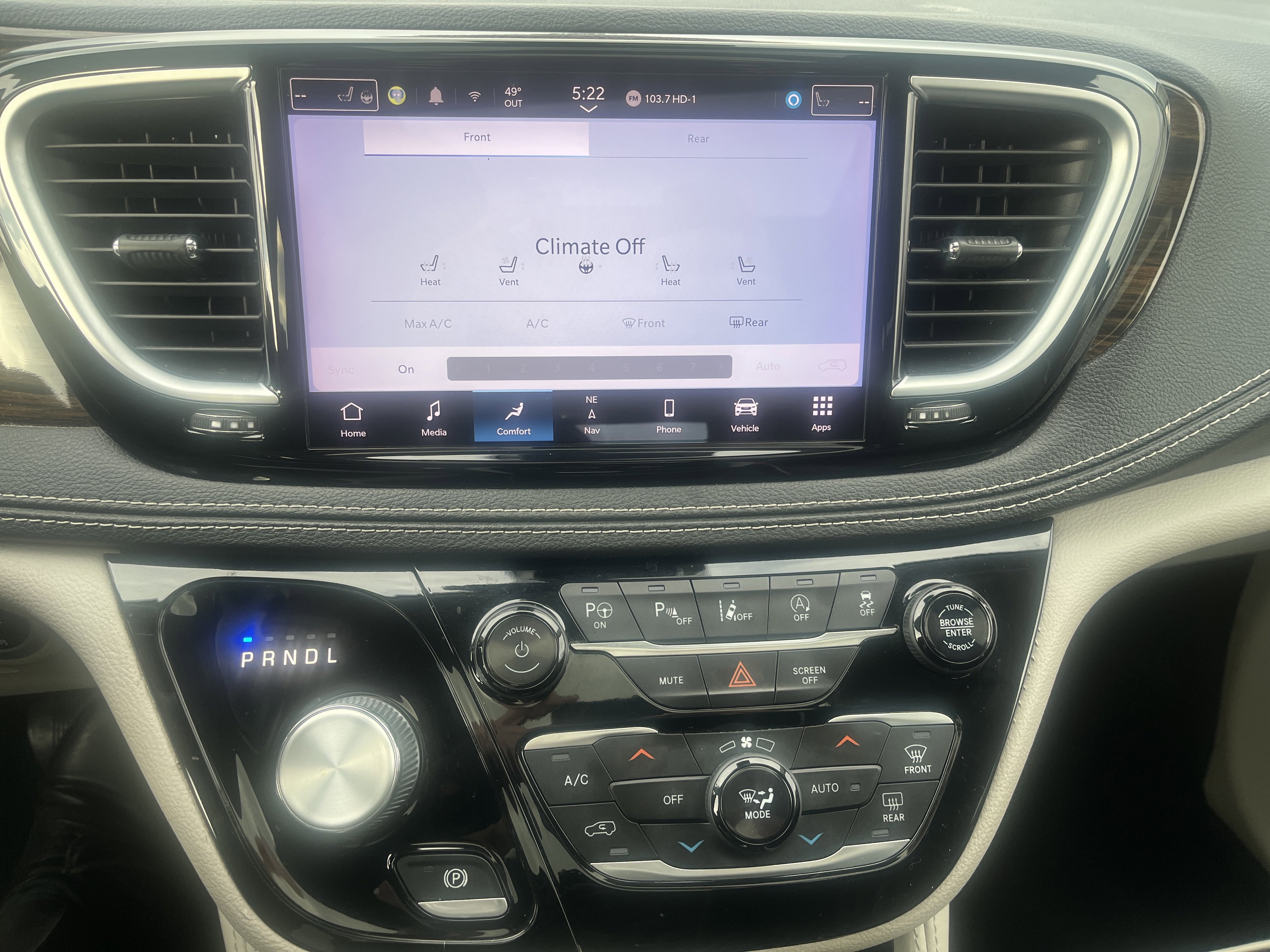 Used 2022 Chrysler Pacifica Limited FWD image 37