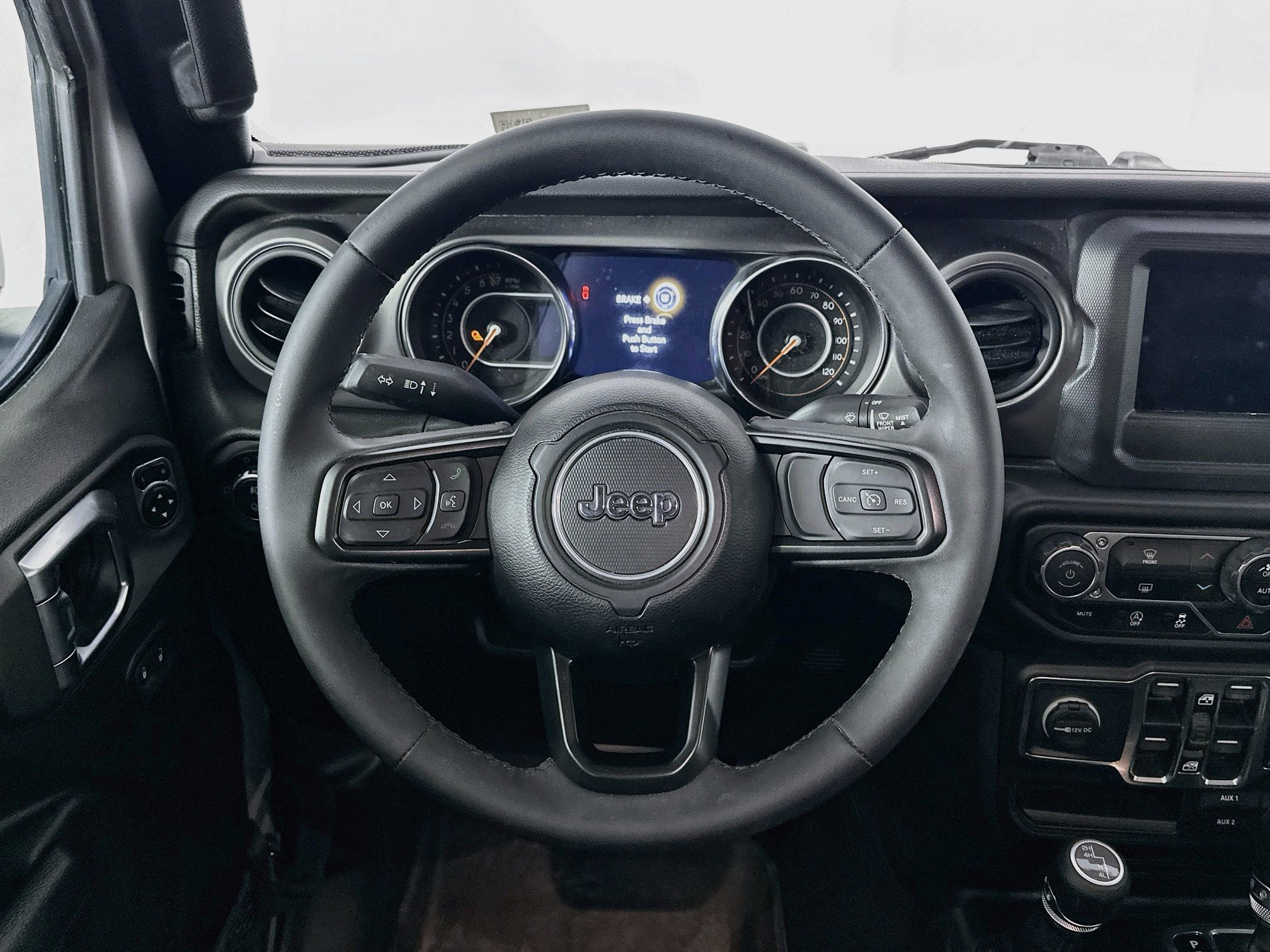 Used 2023 Jeep Gladiator Sport AWD/4WD image 17