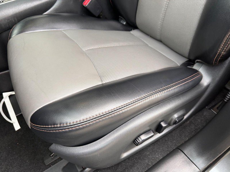 Used 2019 Nissan Pathfinder SL AWD/4WD image 18