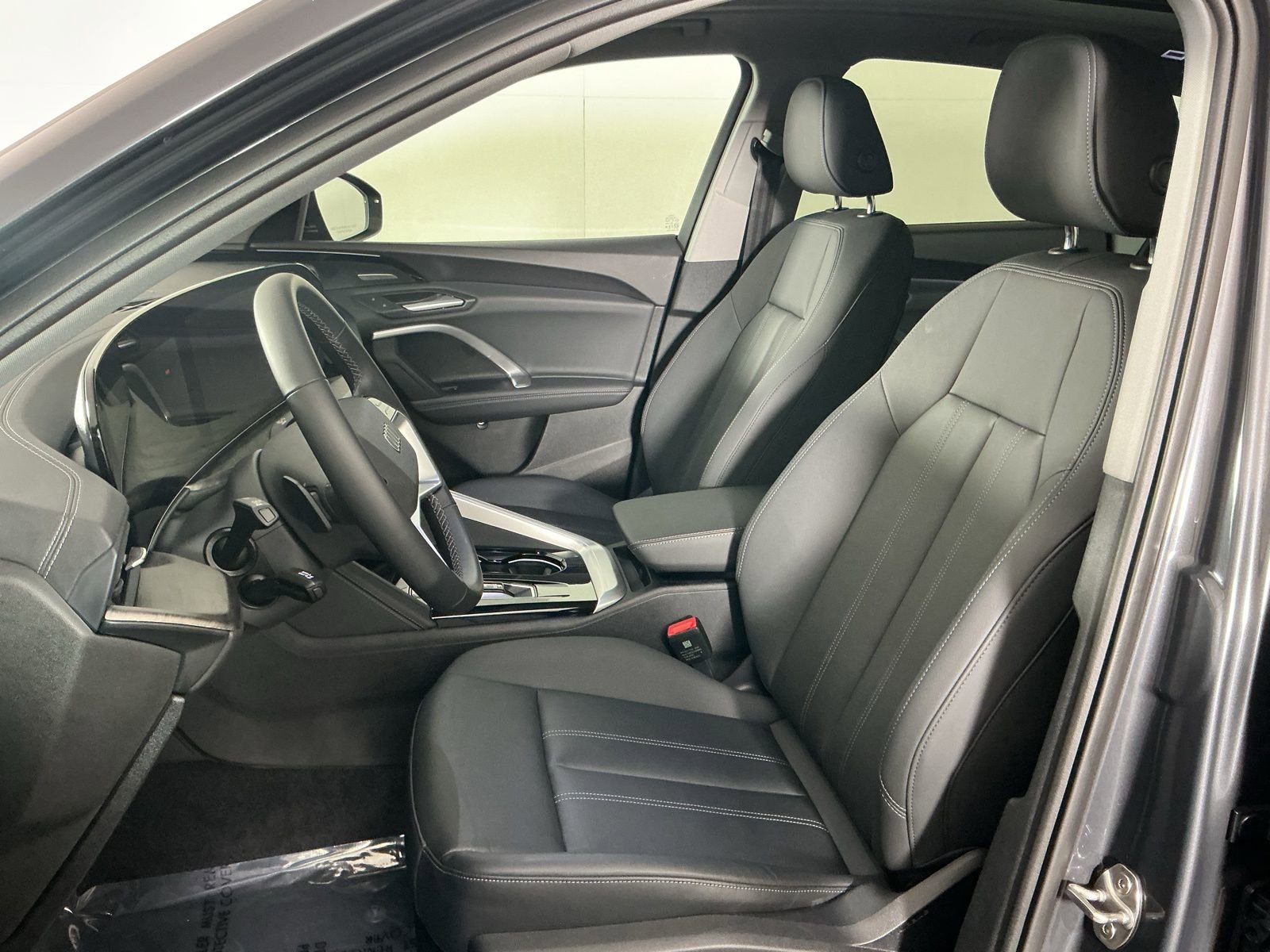 Used 2025 Audi Q5 Premium Plus w/ Premium Plus image 15