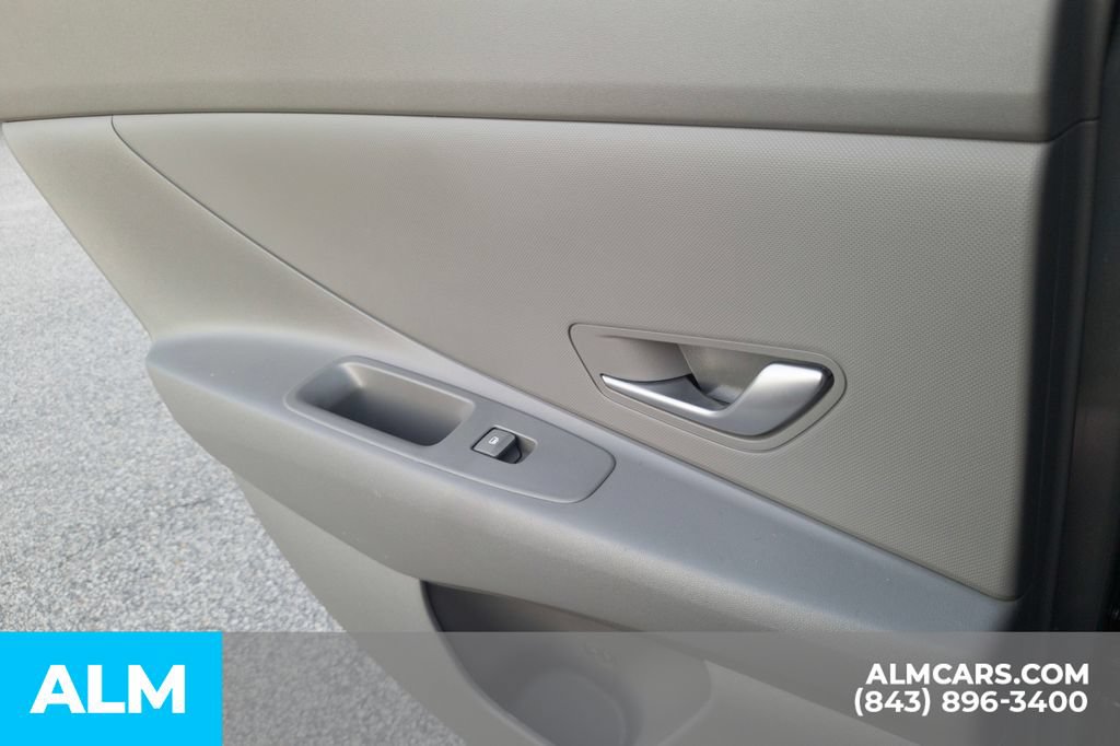 Used 2023 Hyundai Elantra SEL FWD image 22