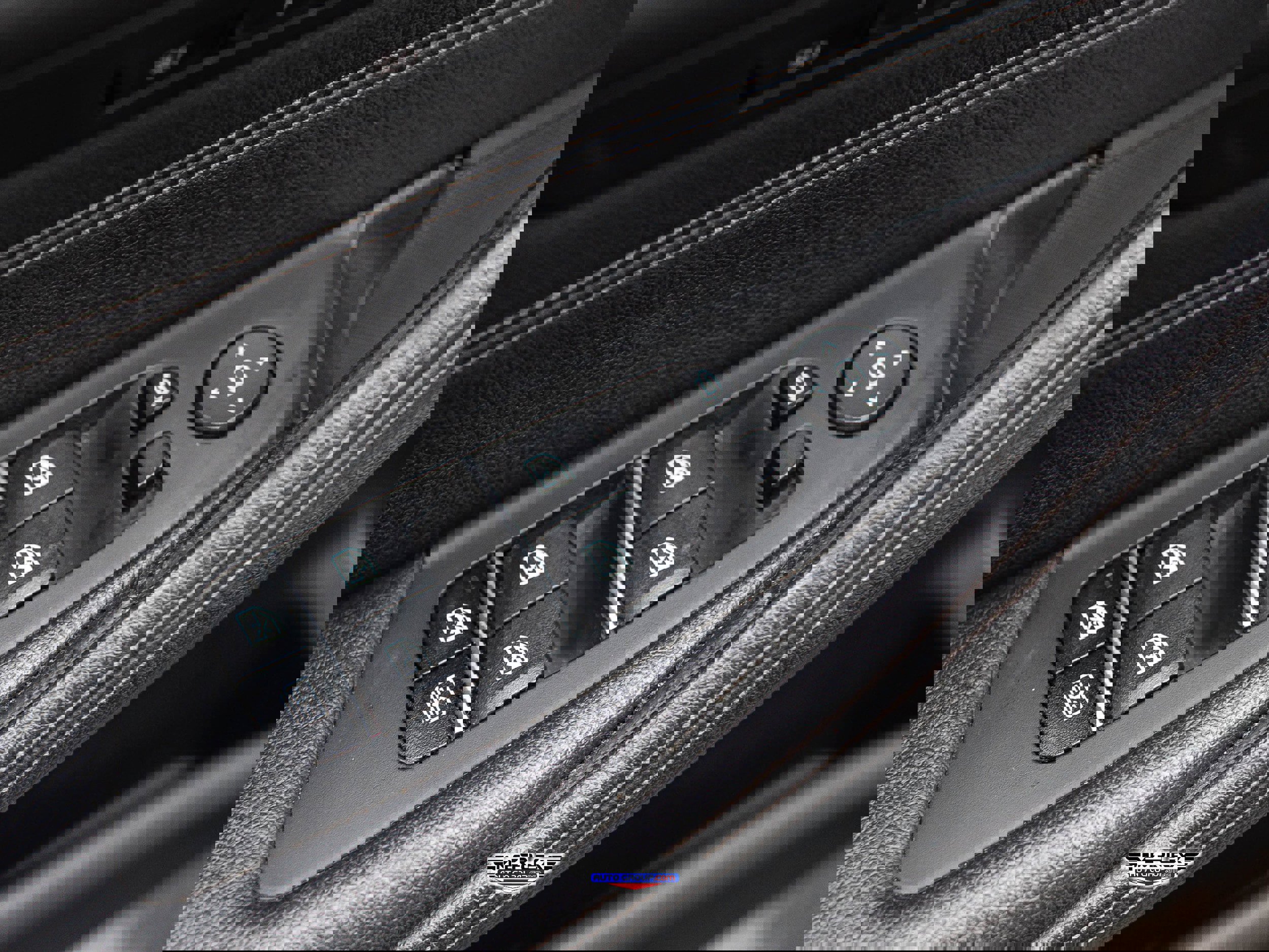 Used 2018 BMW 540i xDrive w/ M Sport Package image 43