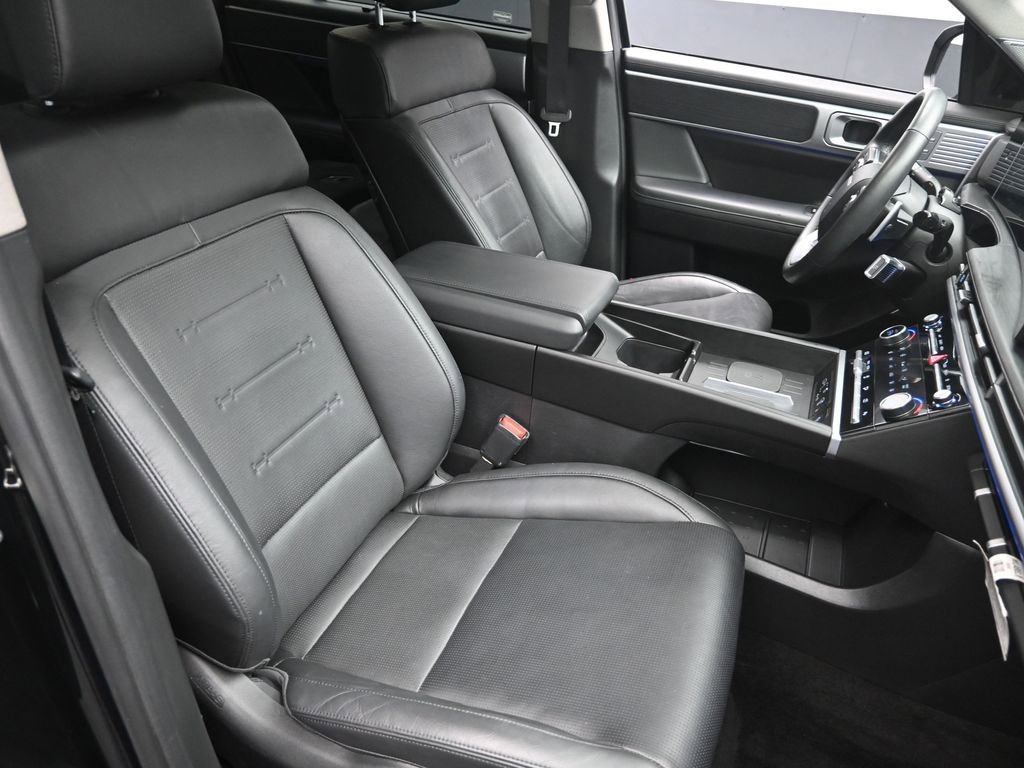 Used 2024 Hyundai Santa Fe Limited image 32