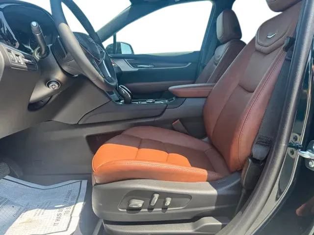 New 2026 Cadillac XT5 Premium Luxury w/ Driver Assist Package AWD/4WD image 8