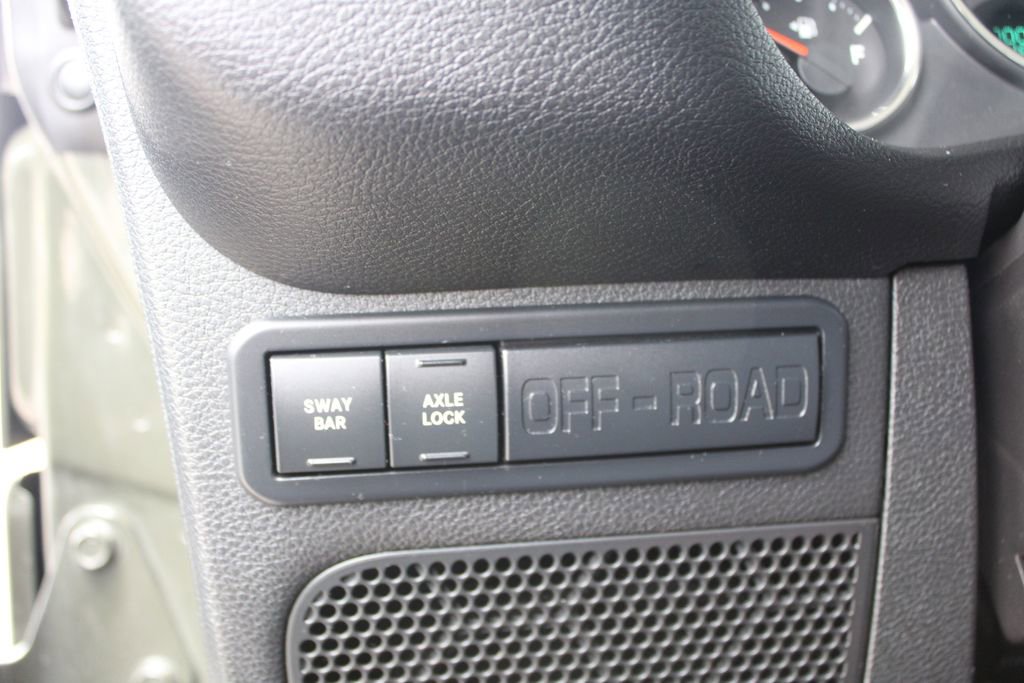 Used 2015 Jeep Wrangler Unlimited Rubicon w/ Connectivity Group AWD/4WD image 24