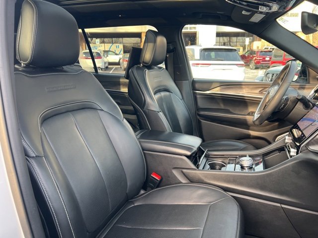 Used 2023 Jeep Grand Cherokee L Overland w/ Rear Seat Video Group I image 33