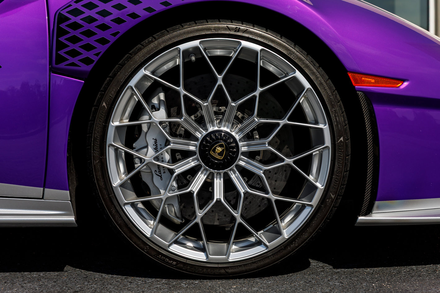 Used 2023 Lamborghini Huracan STO image 27