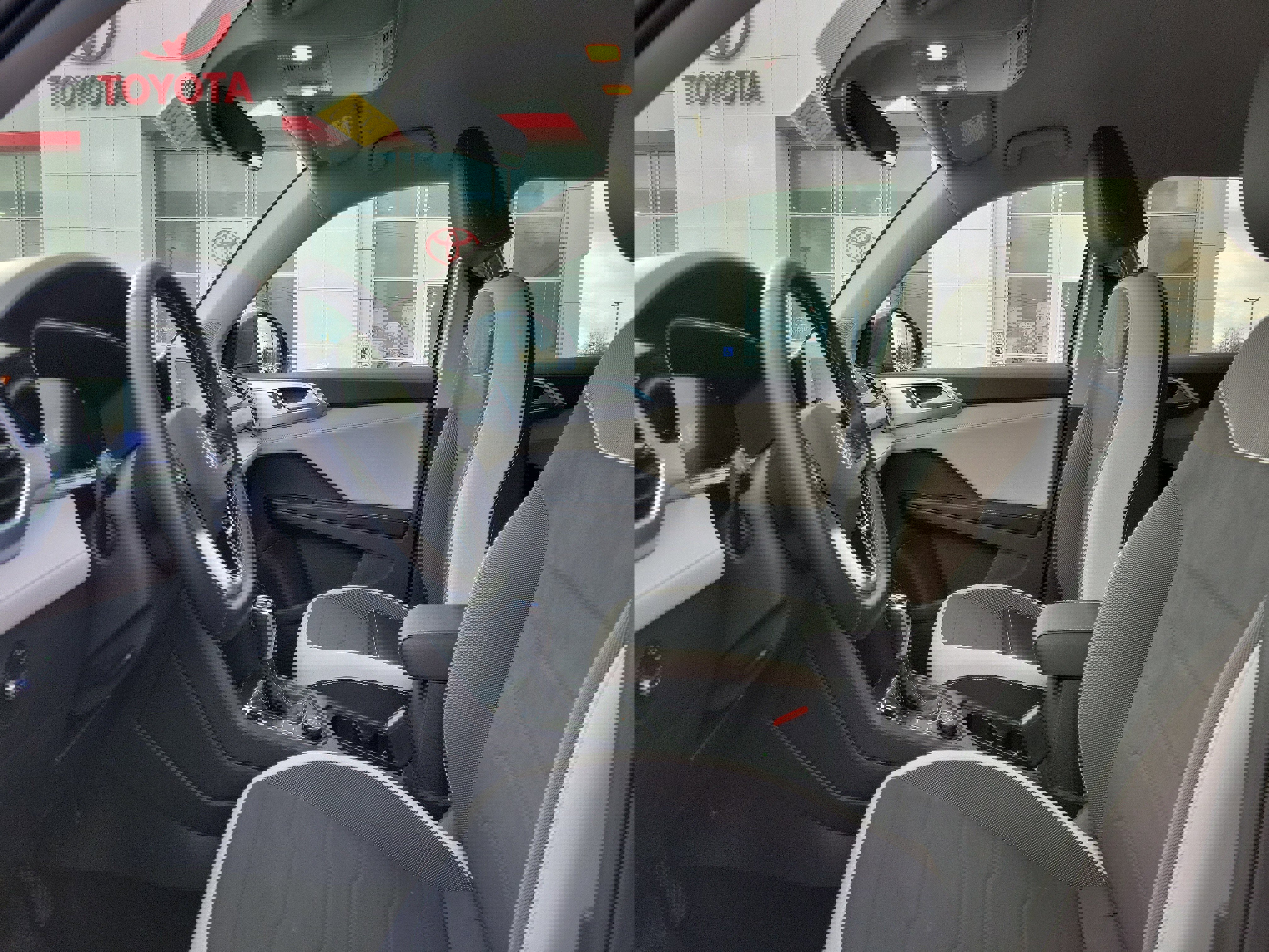 Used 2025 Volkswagen Taos SE image 15