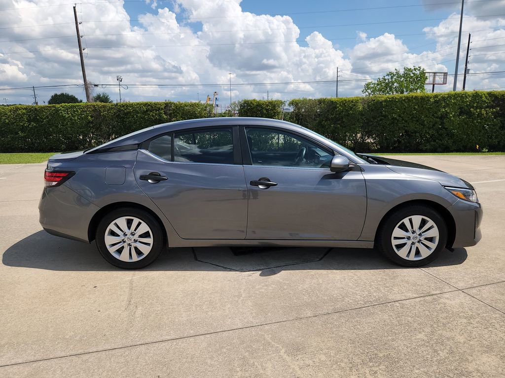 Used 2025 Nissan Sentra S FWD image 4