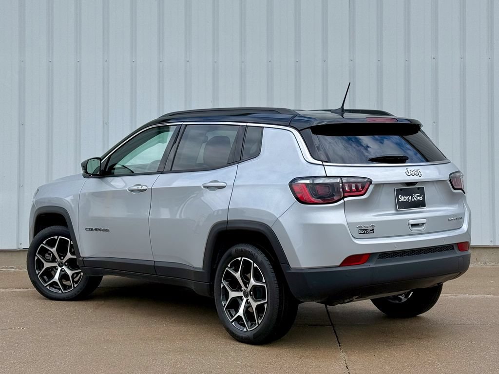 Used 2025 Jeep Compass Limited AWD/4WD image 4