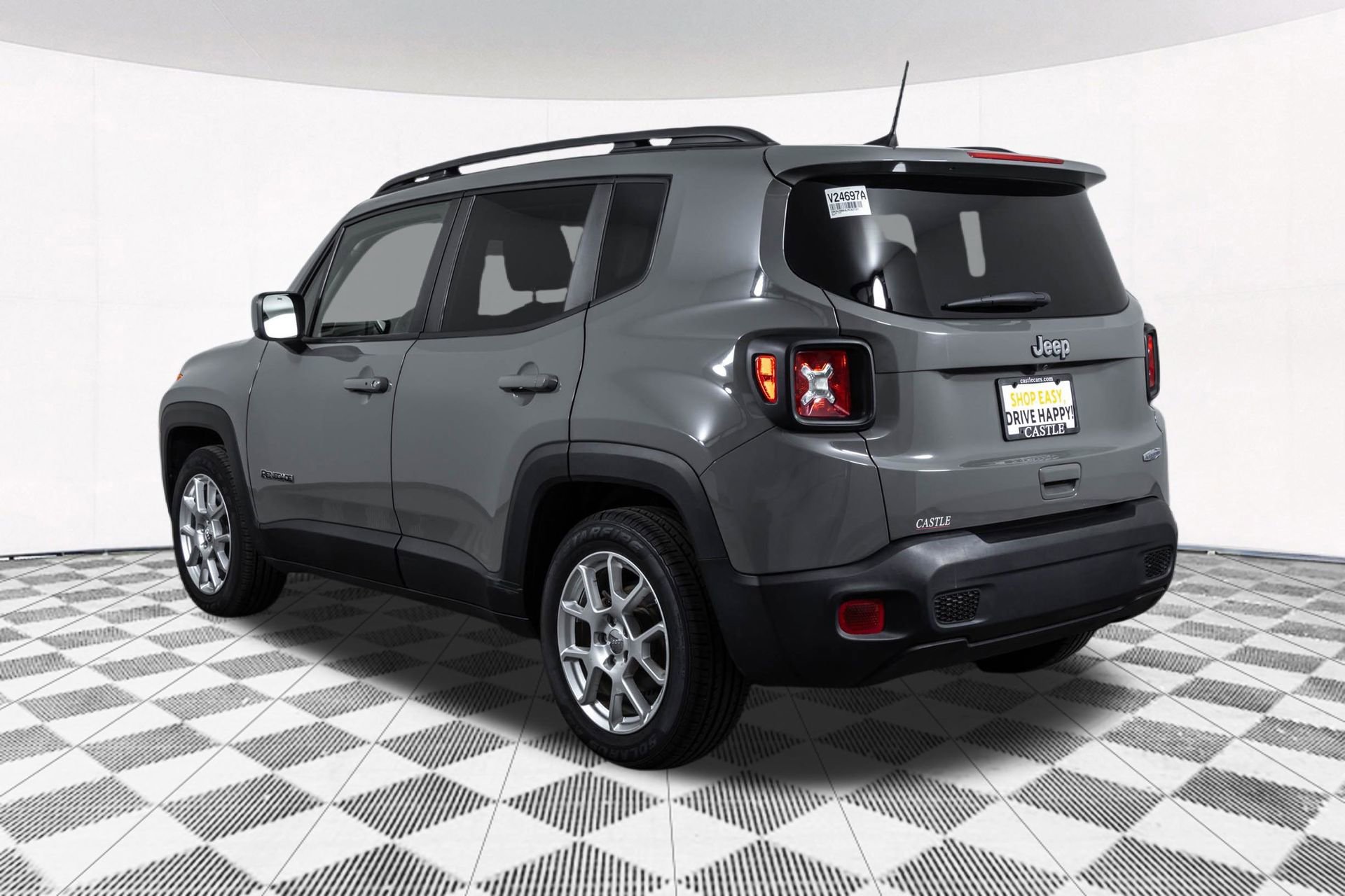 Used 2020 Jeep Renegade Latitude FWD image 14