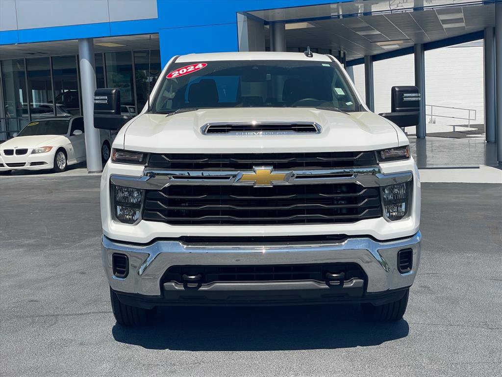 Used 2024 Chevrolet Silverado 2500 LT image 2