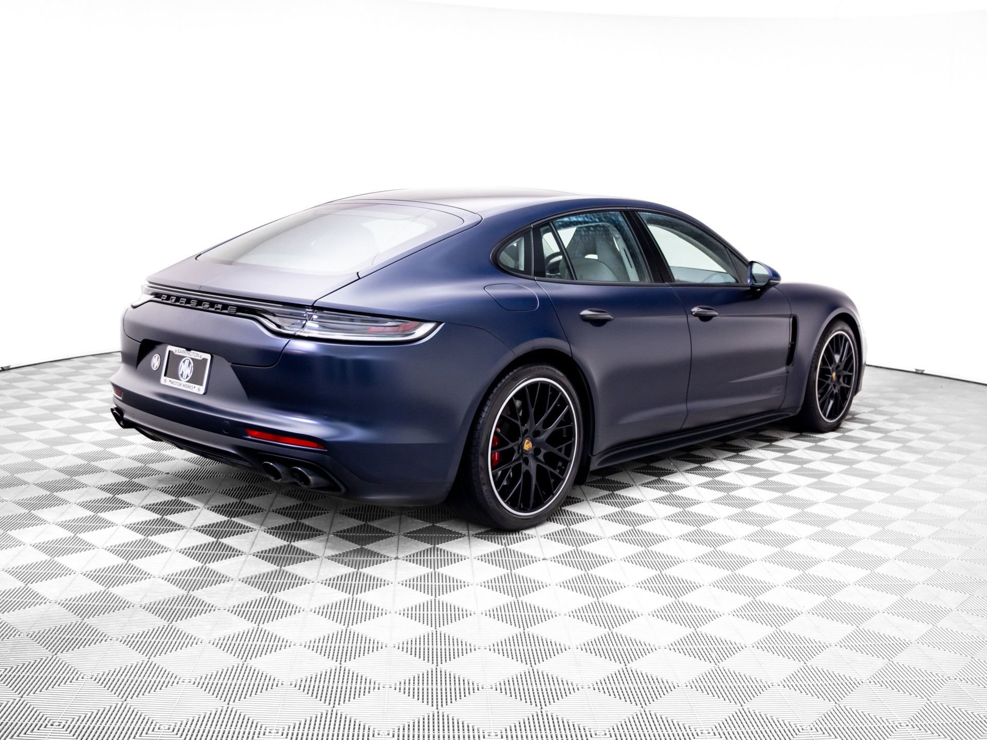 Used 2022 Porsche Panamera GTS AWD/4WD image 8