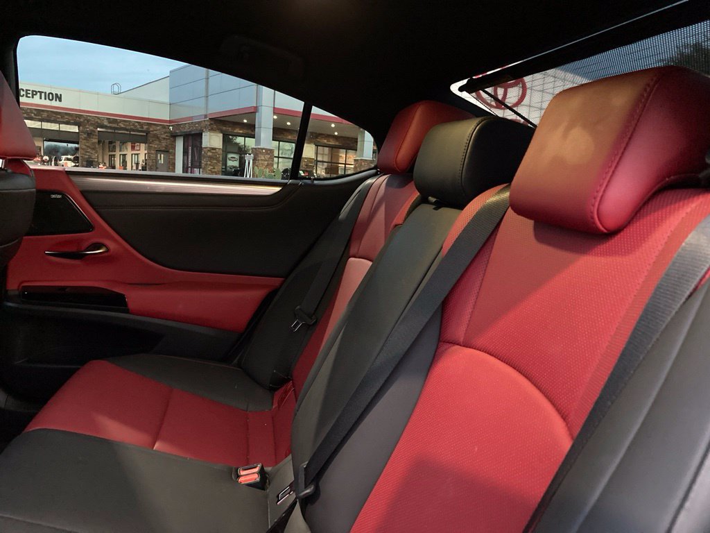 Used 2024 Lexus ES 350 F Sport w/ Accessory Package (Z2) FWD image 11