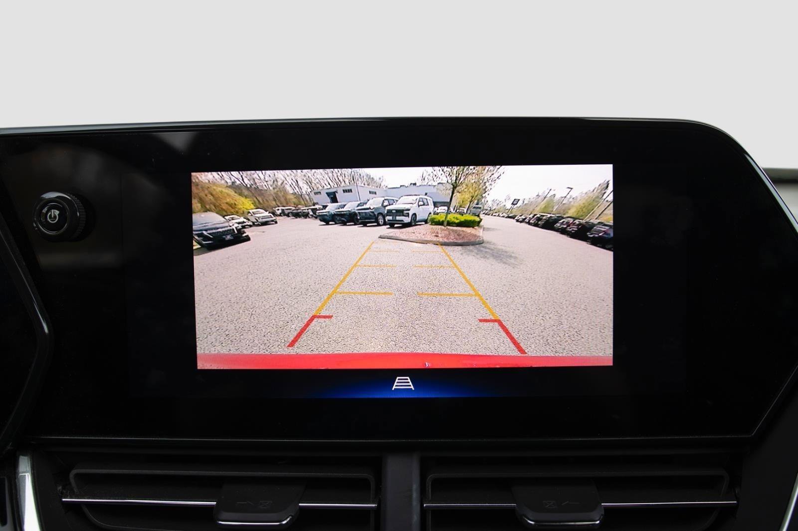 Used 2024 Chevrolet Trax RS w/ Driver Confidence Package FWD image 11