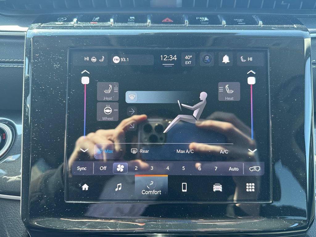 Used 2023 Jeep Grand Cherokee Laredo w/ Luxury Tech Group I image 41