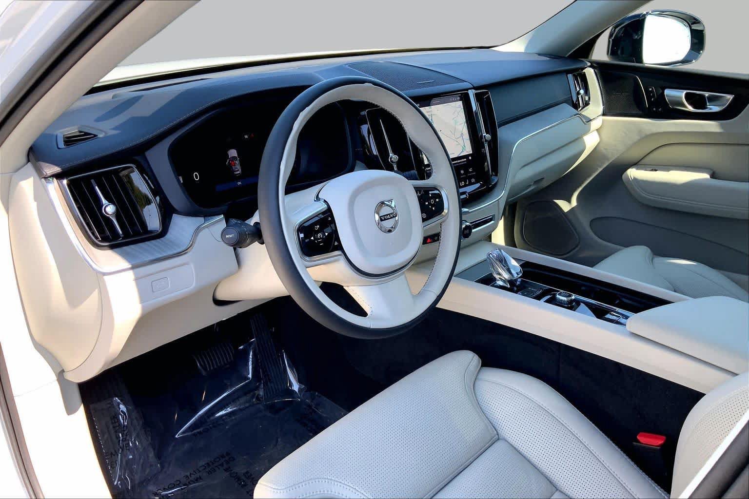 Used 2024 Volvo XC60 B5 Ultimate w/ Protection Package Premier AWD/4WD image 18