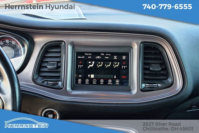Used 2023 Dodge Challenger SXT RWD image 9
