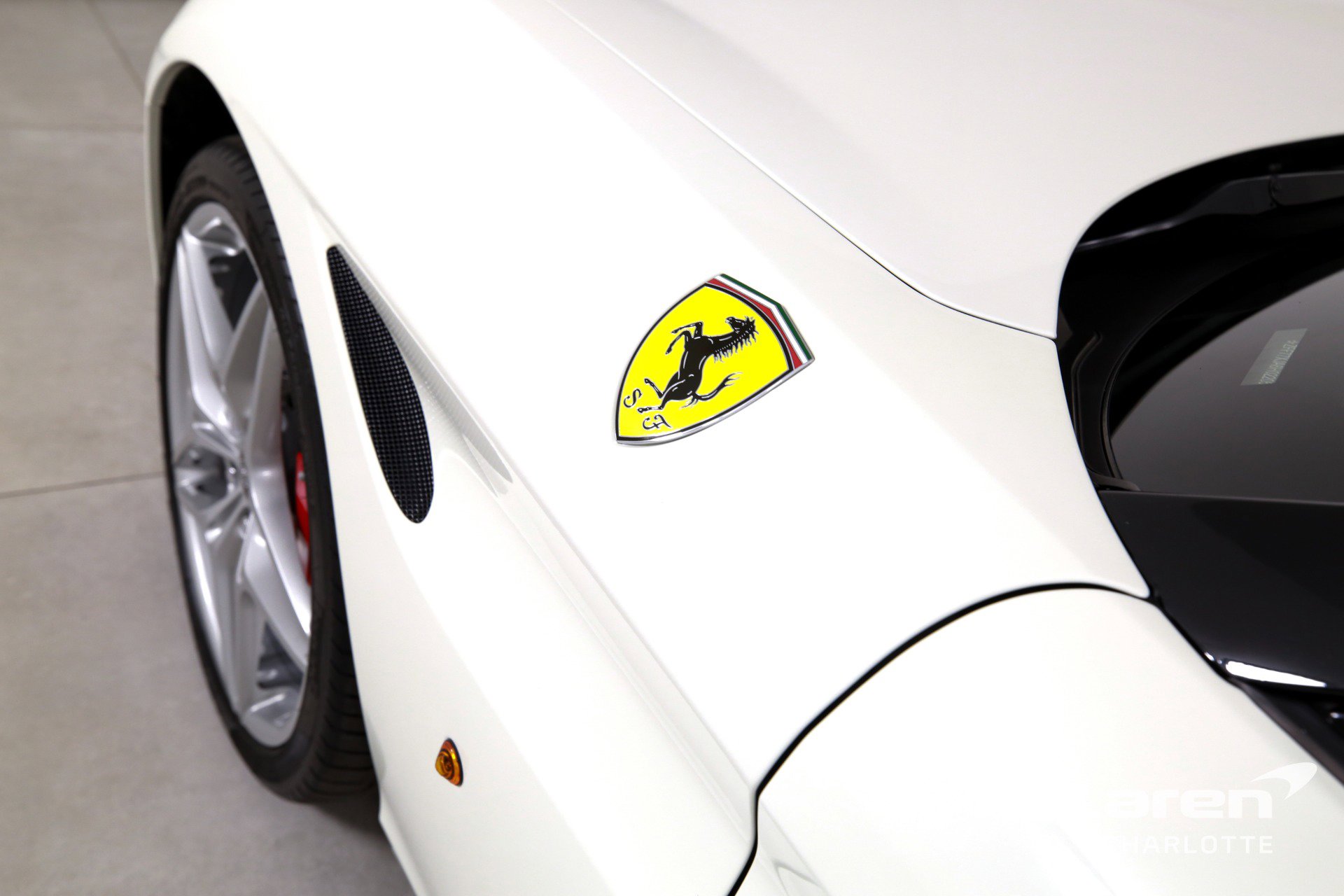 Used 2017 Ferrari California T image 32