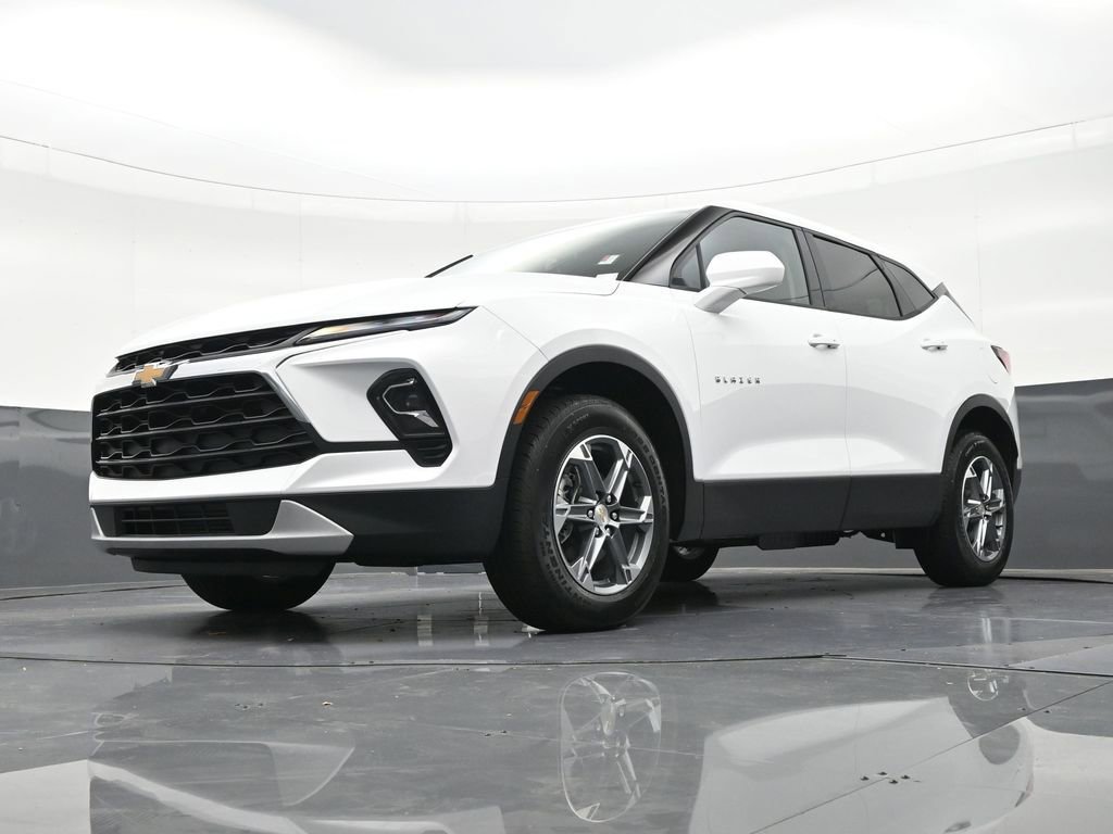 Used 2025 Chevrolet Blazer LT image 24