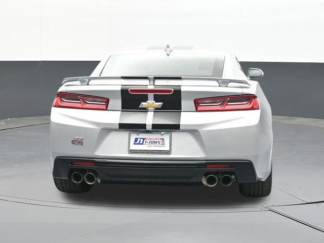 Used 2018 Chevrolet Camaro SS RWD image 12