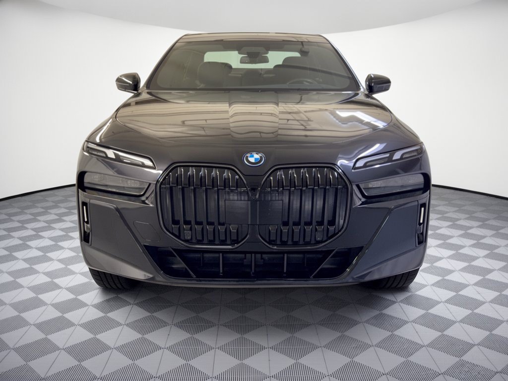 Certified 2025 BMW 750e xDrive AWD/4WD image 6