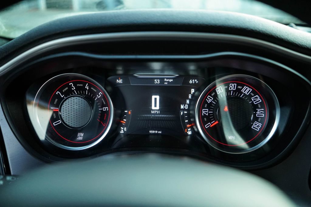 Used 2022 Dodge Challenger GT image 6