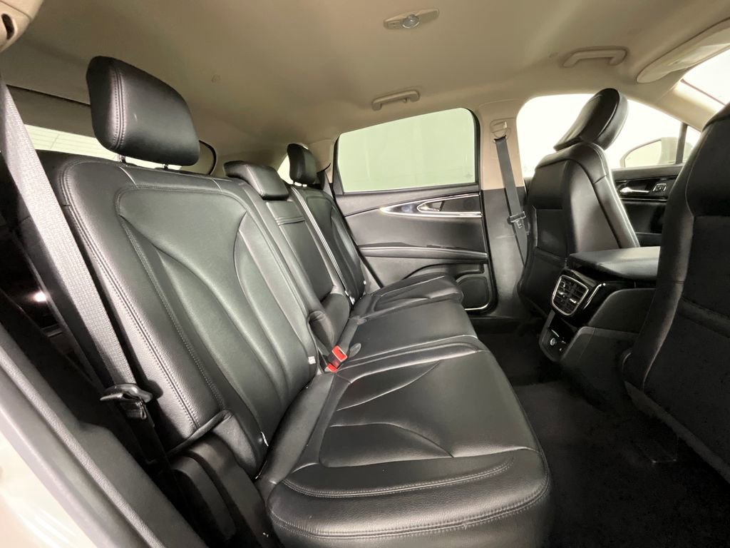 Used 2023 Lincoln Nautilus FWD image 23