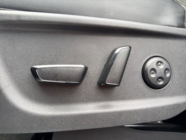 Used 2024 Nissan Ariya AWD image 15