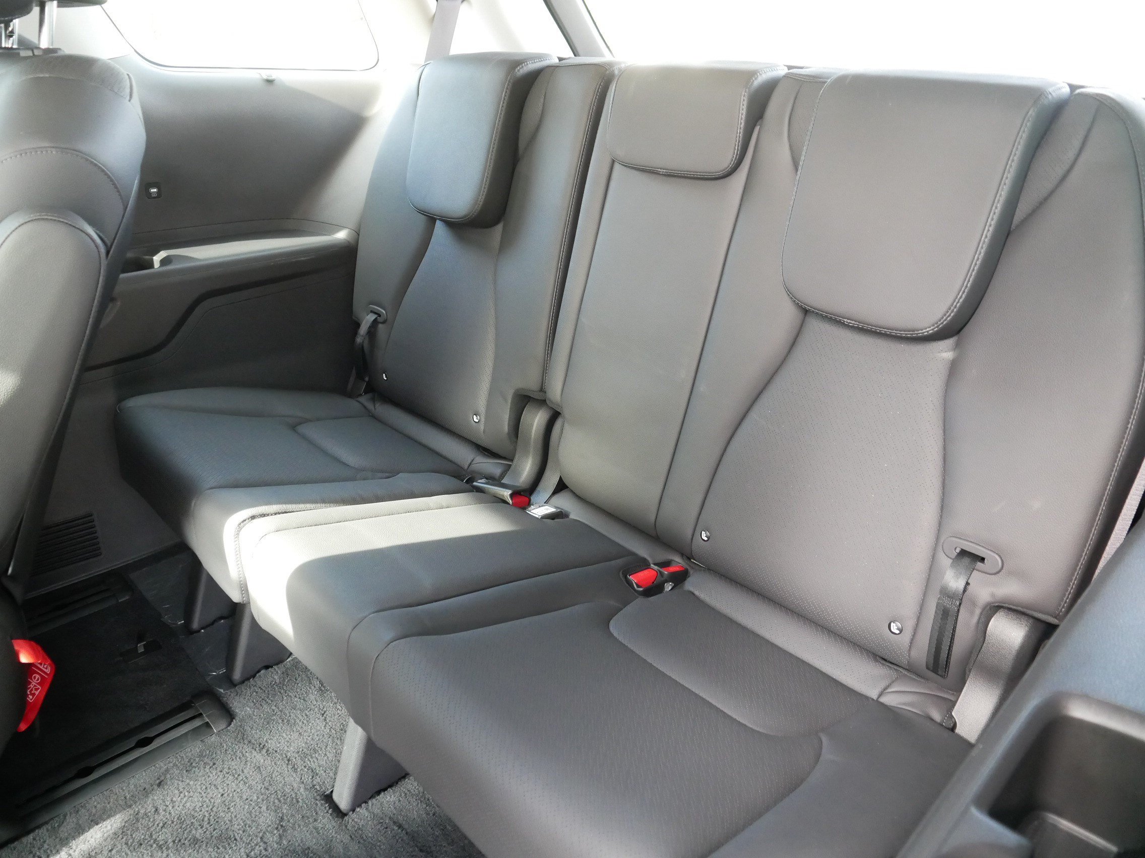 Certified 2025 Kia Carnival SX Prestige FWD image 37