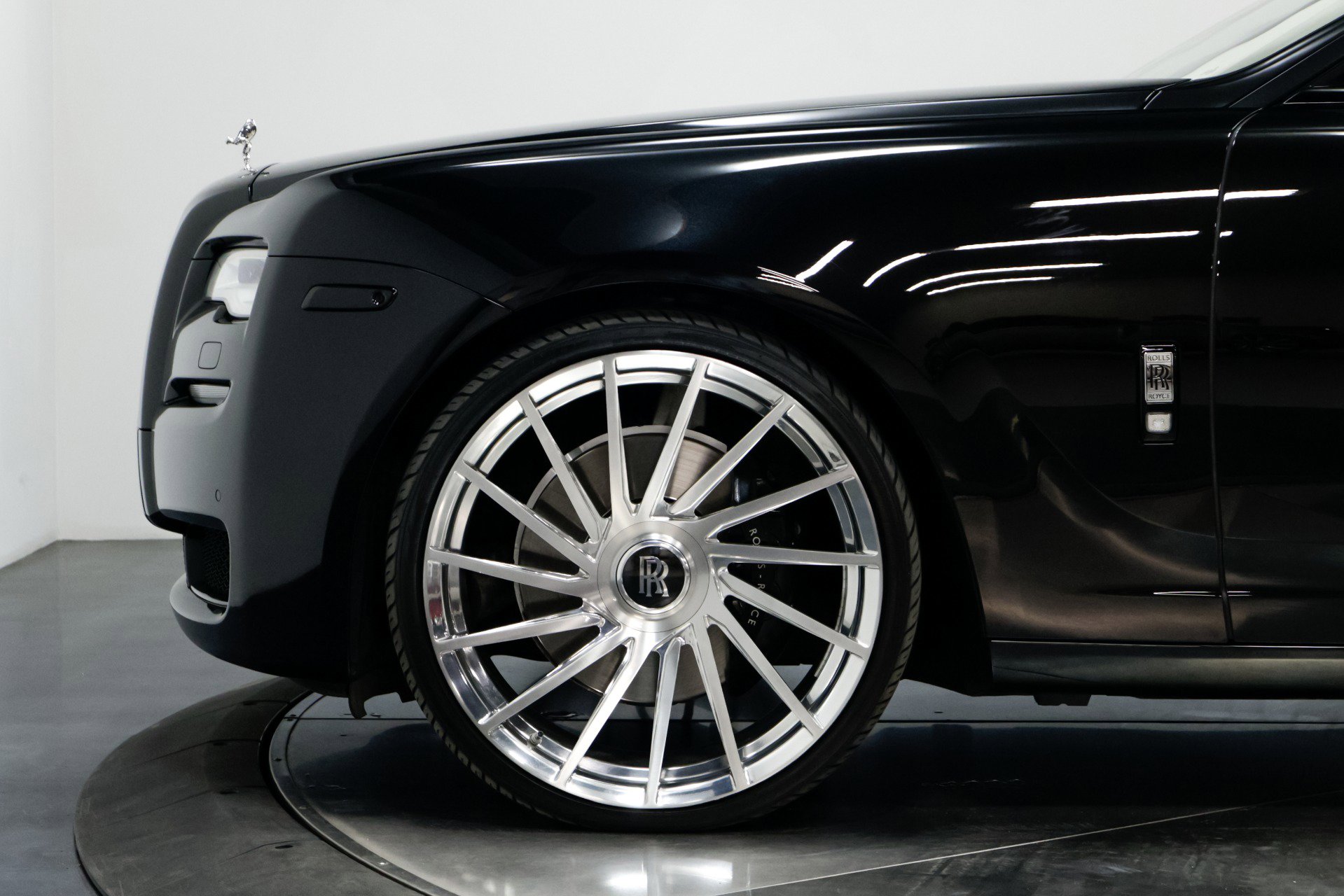 Used 2015 Rolls-Royce Ghost image 60