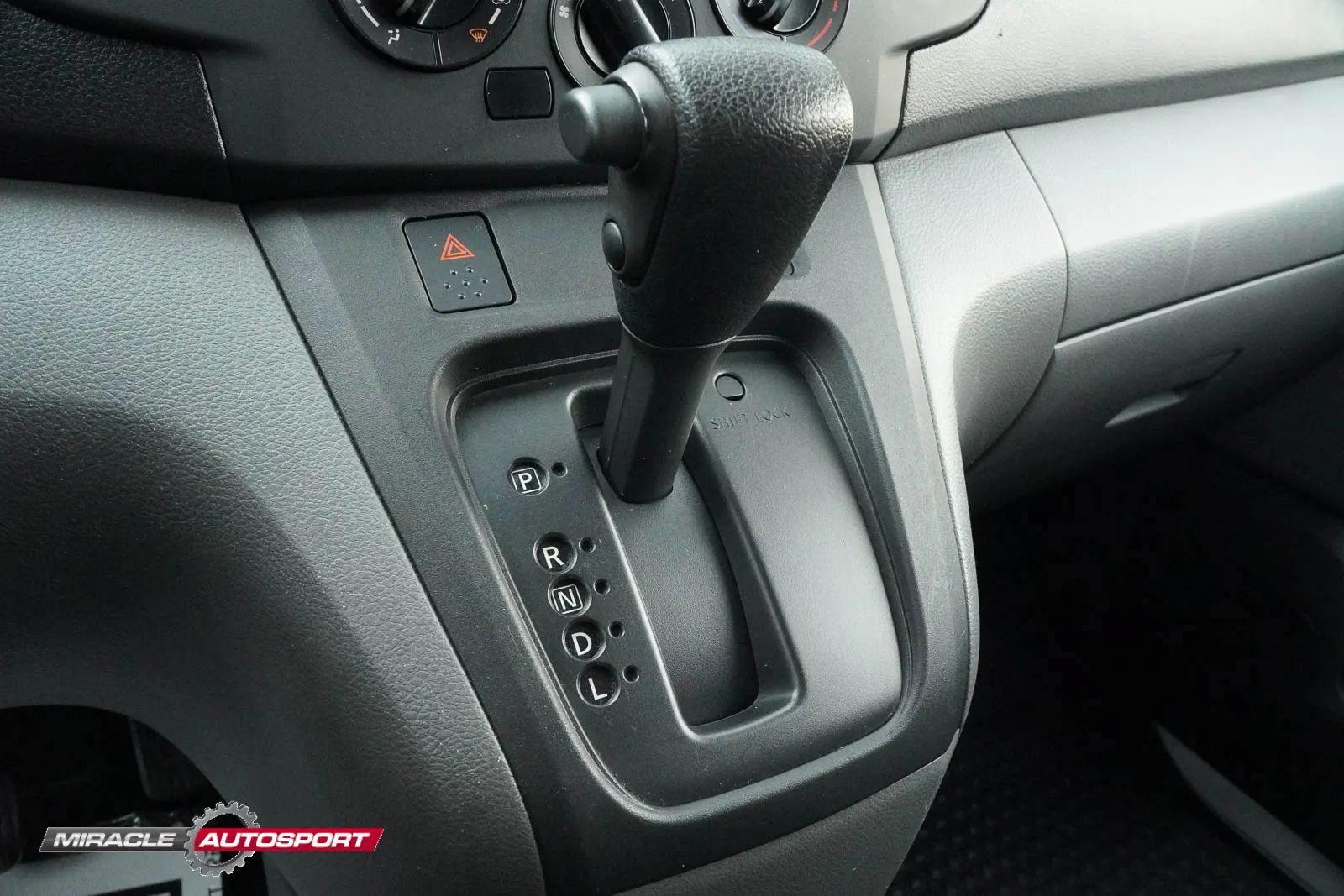 Used 2021 Nissan NV200 S FWD image 39