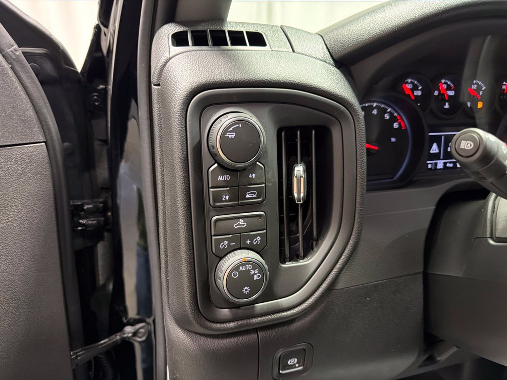 New 2026 Chevrolet Silverado 1500 Custom w/ Rally Edition AWD/4WD image 18