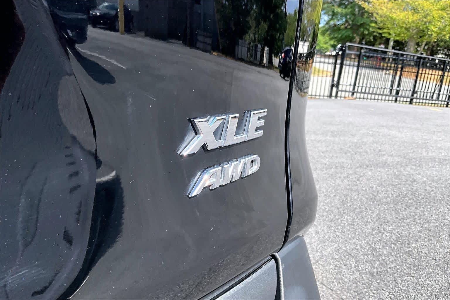 Certified 2025 Toyota RAV4 XLE AWD/4WD image 10
