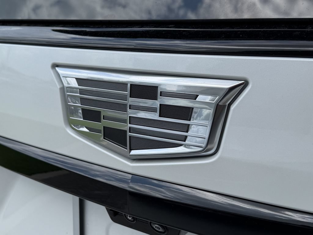 Certified 2025 Cadillac Escalade ESV Sport Platinum w/ LPO, ONYX Package AWD/4WD image 11