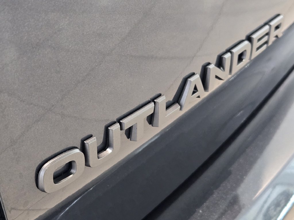 New 2026 Mitsubishi Outlander LE AWD/4WD image 7