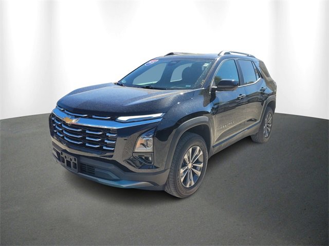 Used 2025 Chevrolet Equinox LT w/ Convenience Package II image 2