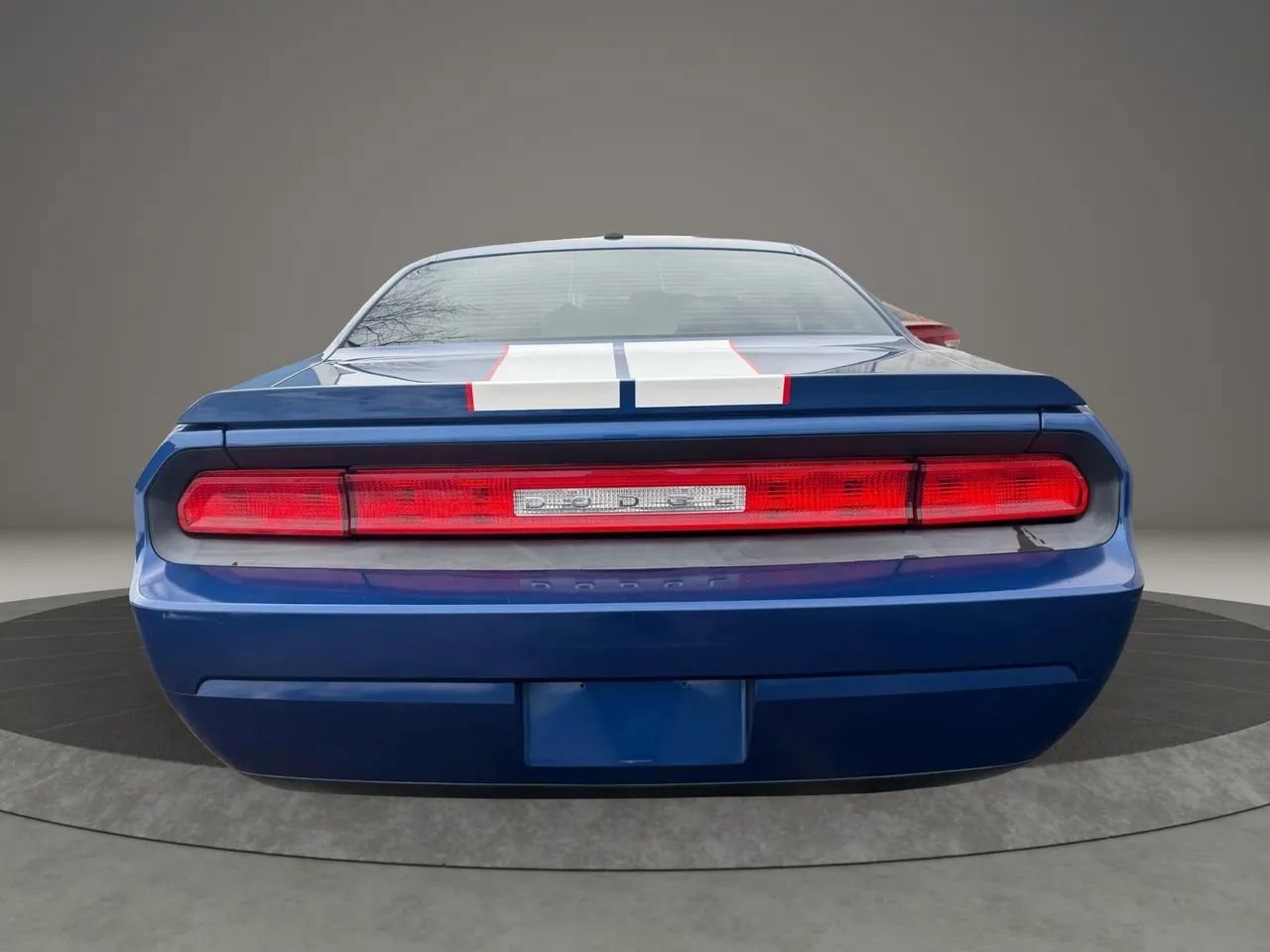 Used 2010 Dodge Challenger SE image 6