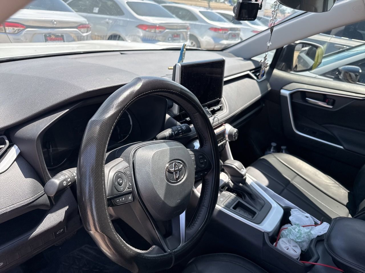 Used 2025 Toyota RAV4 XLE Premium FWD image 3