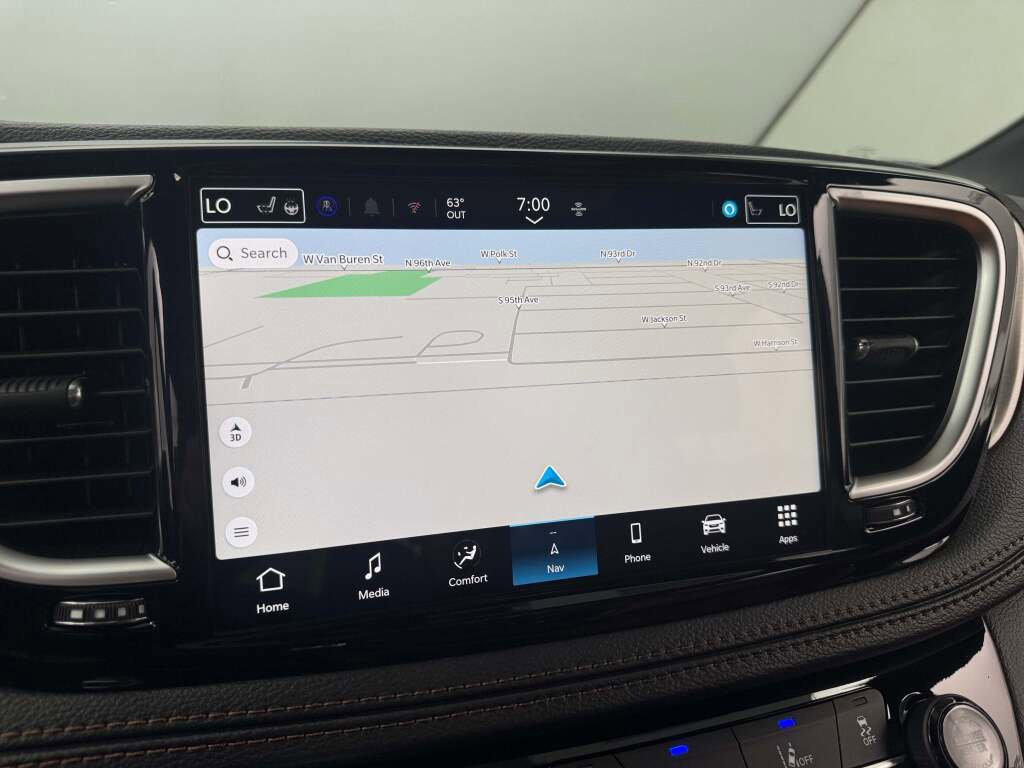 New 2026 Chrysler Pacifica Pinnacle image 31