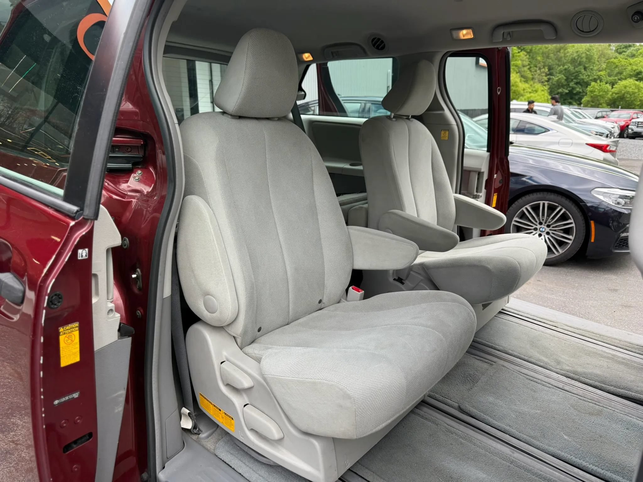 Used 2013 Toyota Sienna L FWD image 26